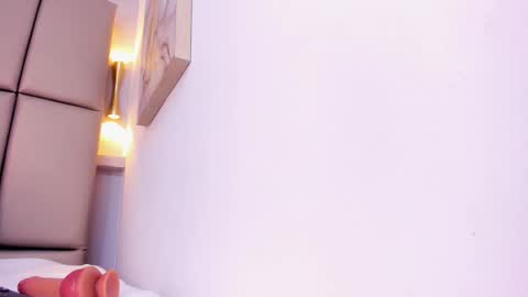 Violetta  online show from 02.19.25