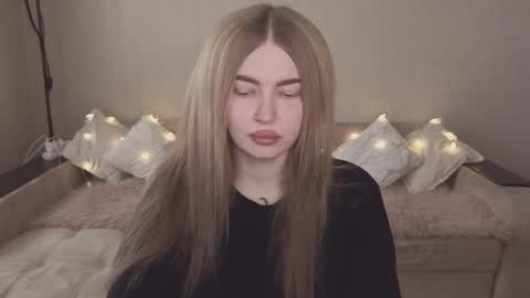 ViolettaOtis online show from 11.16.25