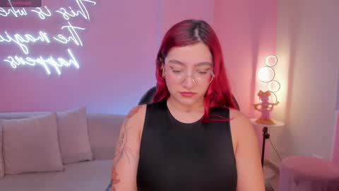 Violett Castel online show from 12.18.24