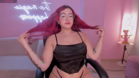 Violett Castel online show from 12.20.24