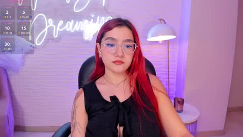 Violett Castel online show from 12.23.24