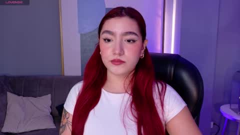 Violett Castel online show from 01.08.26