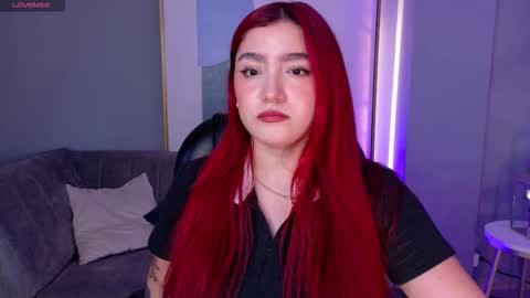 Violett Castel online show from 01.10.26