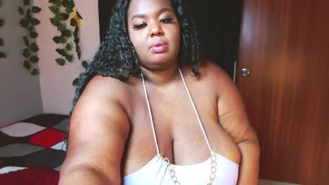 Snapshot of violette_plus chatting on 12.10.24 Call me valeria online show from 12.10.24