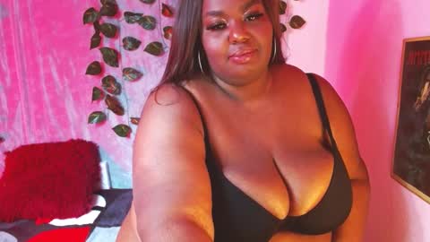 Snapshot of violette_plus chatting on 02.22.25 Call me valeria online show from 02.22.25