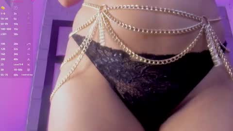 violetteecourt online show from 10.15.25