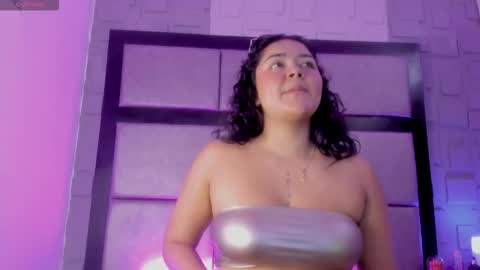 violetteecourt online show from 10.16.25