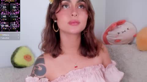 Snapshot of violetteramirez01 chatting on 10.07.25 Violette online show from 10.07.25