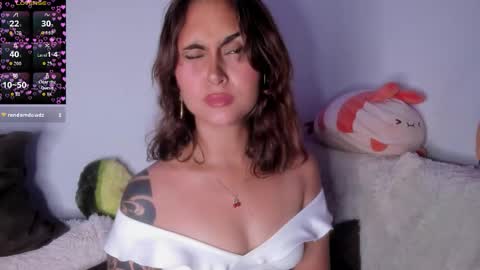 Snapshot of violetteramirez01 chatting on 10.10.25 Violette online show from 10.10.25