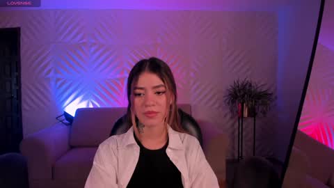 Violett  online show from 01.03.25