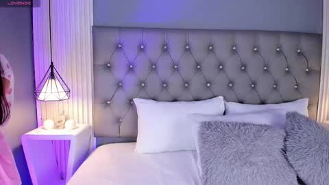 VioletthaRous online show from 02.21.26