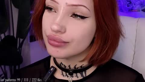 Snapshot of violetvio1ator chatting on 04.26.26 Dommy mommy online show from 04.26.26