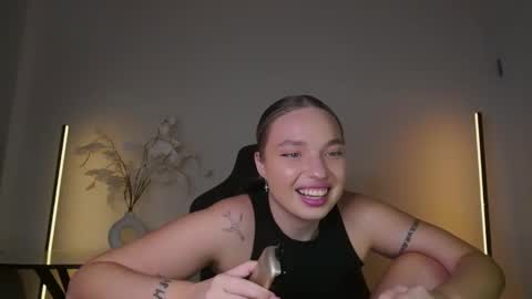 Violla online show from 11.28.25