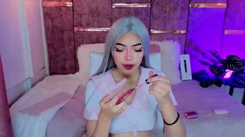 Snapshot of viollettebylyly chatting on 10.01.25 viollettebylyly online show from 10.01.25