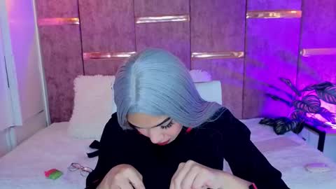 Snapshot of viollettebylyly chatting on 10.08.25 viollettebylyly online show from 10.08.25