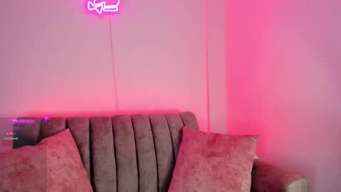 Snapshot of virgiwilk chatting on 02.04.25 Jane online show from 02.04.25