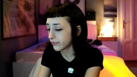 Snapshot of virtualexis chatting on 09.19.25 virtualexis online show from 09.19.25