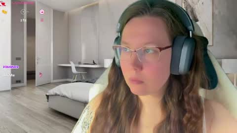 Victoria Romans online show from 04.13.26