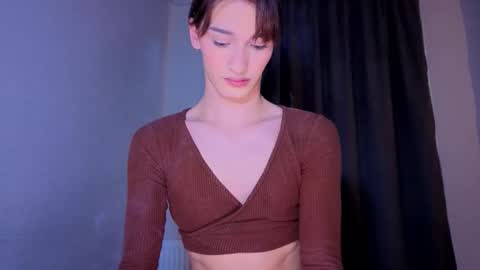 Snapshot of vitahoins chatting on 10.28.25 vitahoins online show from 10.28.25