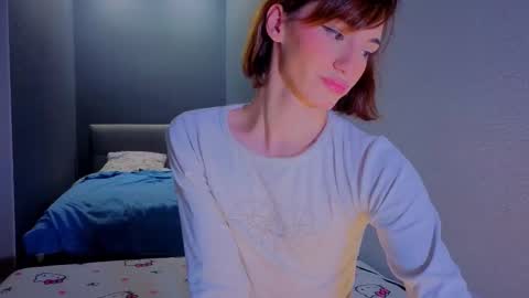 Snapshot of vitahoins chatting on 10.30.25 vitahoins online show from 10.30.25