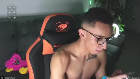 Snapshot of vito_benz chatting on 02.14.25 VITO BENZ online show from 02.14.25