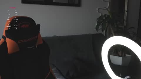 Snapshot of vito_benz chatting on 10.28.25 VITO BENZ online show from 10.28.25