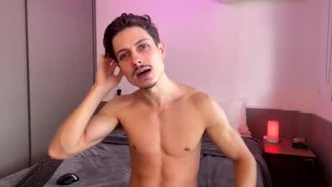 Snapshot of vitoraugustoxxx chatting on 10.19.25 vitoraugustoxxx online show from 10.19.25