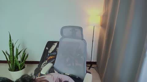 VittaaaPlease help me with your thumbs up its important  online show from 10.30.25