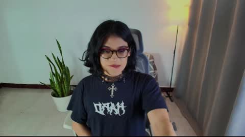 VittaaaPlease help me with your thumbs up its important  online show from 01.15.26