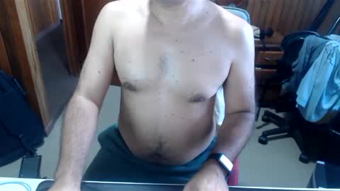 Snapshot of vittohot chatting on 03.04.25 Vittohot online show from 03.04.25