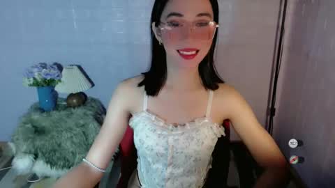 Snapshot of vivahotbabessandra chatting on 02.25.26 SANDRA GOING YOU online show from 02.25.26