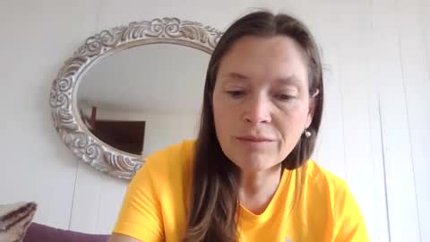 vivian online show from 10.21.25