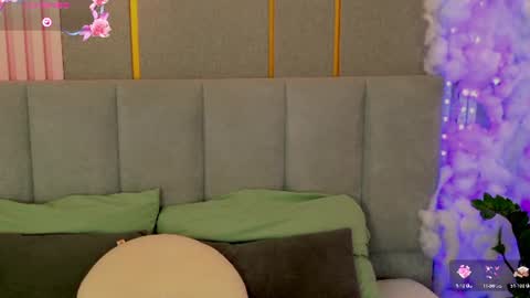 vivi_west online show from 07.04.26
