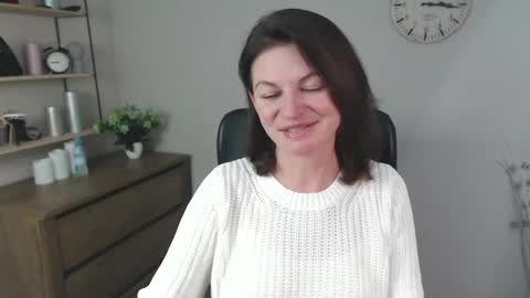 Vivian online show from 12.02.24