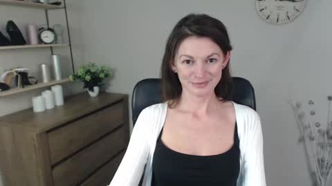 Vivian online show from 12.03.24