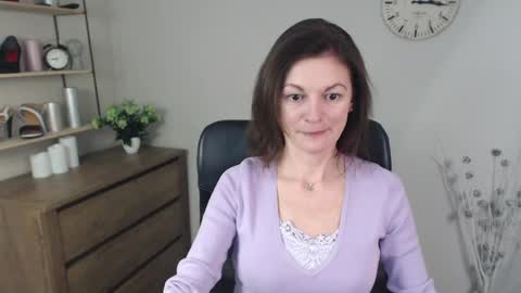 Vivian online show from 12.06.24