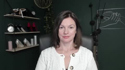 Vivian online show from 10.10.25