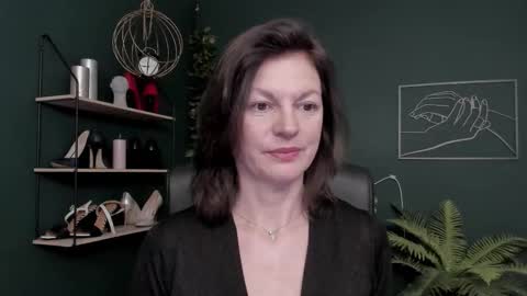 Vivian online show from 12.16.25