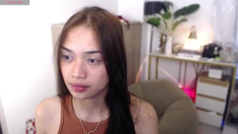 Vivian online show from 10.08.25