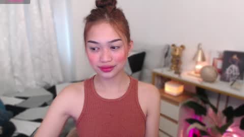 Vivian online show from 12.02.25