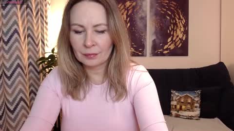Snapshot of vivian_soul chatting on 02.16.25 Vivian online show from 02.16.25