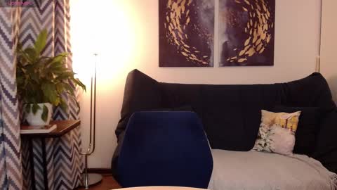 Vivian online show from 11.23.25