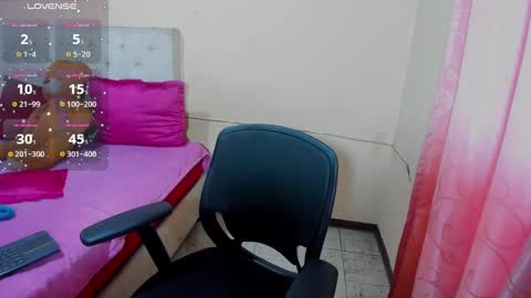 Snapshot of vivianalatin chatting on 12.23.24 instagram Viviana73215 online show from 12.23.24