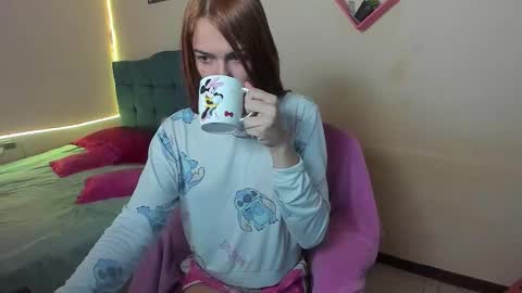 Snapshot of vivianalatin chatting on 09.12.25 instagram Viviana73215 online show from 09.12.25