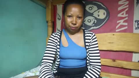 viviane0812 online show from 02.24.25