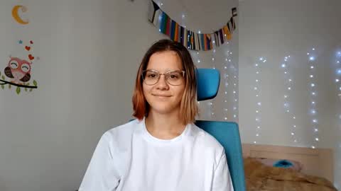 Victoria online show from 09.13.25