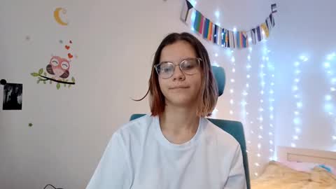 Victoria online show from 09.14.25