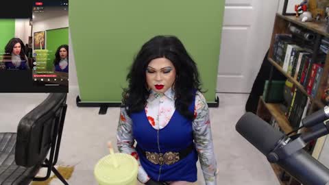 Snapshot of vivianfrost chatting on 03.04.25 VivianFrosty online show from 03.04.25