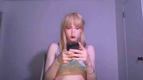 vivian layy online show from 06.17.26