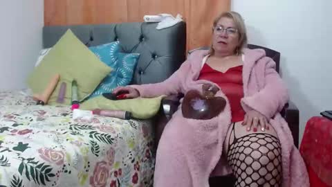 ViviannaJhonson online show from 12.14.24